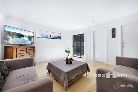 Property photo of 2 Meme Place Narre Warren VIC 3805