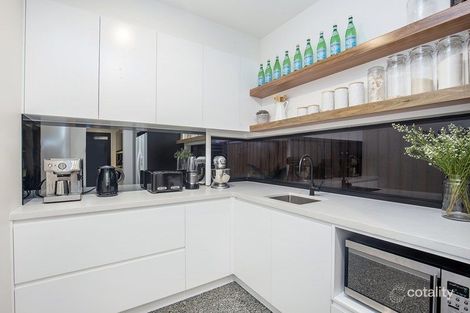 Property photo of 64 North View Street Hope Island QLD 4212