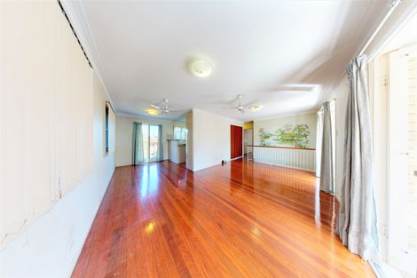 Property photo of 54 Dirkala Street Mansfield QLD 4122