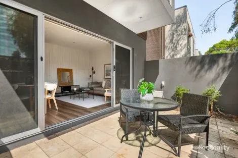 Property photo of 16 Silverash Drive Bundoora VIC 3083