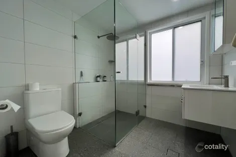 Property photo of 8 Northwind Avenue Point Clare NSW 2250