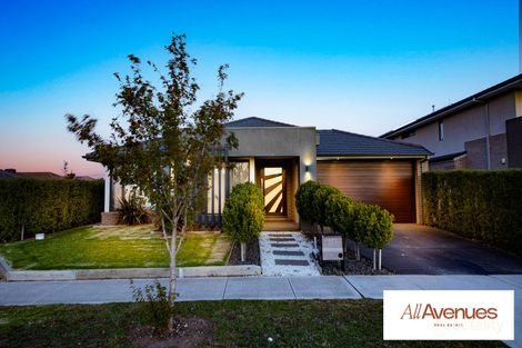 Property photo of 18 Springside Drive Cranbourne West VIC 3977