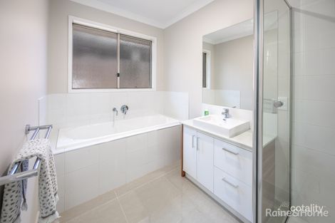Property photo of 10 Maiden Drive Sunbury VIC 3429