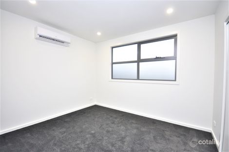 Property photo of 2/77 Snell Grove Oak Park VIC 3046