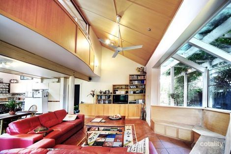 Property photo of 16 Service Street Caulfield North VIC 3161