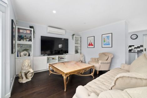 Property photo of 2/279 Blackburn Road Mount Waverley VIC 3149
