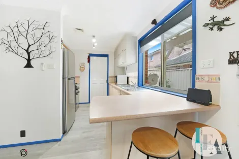 Property photo of 3/14-16 Bateman Avenue Albion Park Rail NSW 2527