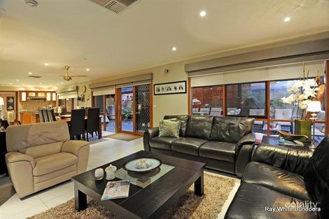 Property photo of 1 Watermill Court Mill Park VIC 3082