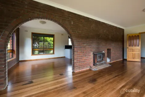 Property photo of 33 Newstead Road Maldon VIC 3463