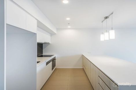 30202/300 Old Cleveland Rd, Coorparoo, QLD 4151