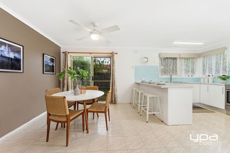Property photo of 6 Meadowbank Court Kings Park VIC 3021