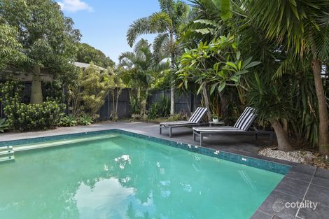 5 Chainey Ave, Miami, QLD 4220