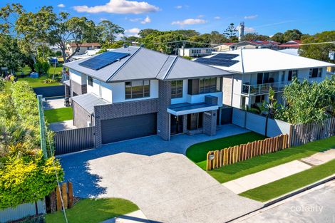 38 Miller St, Urangan, QLD 4655