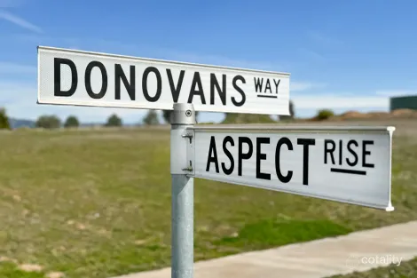 Property photo of 71 Donovans Way Mansfield VIC 3722