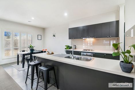 Property photo of 2 Wattlebird Way Kilmore VIC 3764