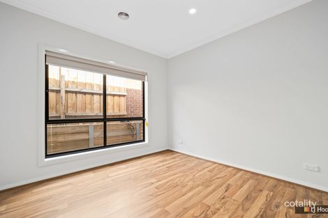 Property photo of 20 Cromarty Circuit Darley VIC 3340