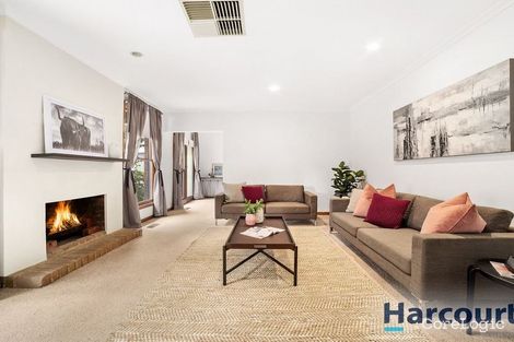 Property photo of 15 Leewarra Drive Glen Waverley VIC 3150