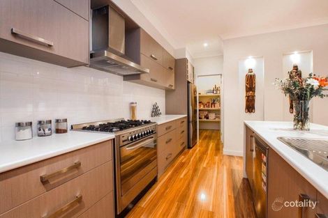 Property photo of 16 Chifley Circuit Burnside Heights VIC 3023