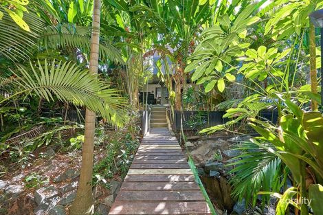 Property photo of 11 Sennfeld Close Palm Cove QLD 4879