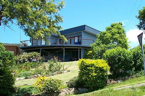 69 Sun Hill Dr, Merewether Heights, NSW 2291