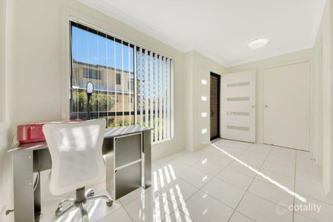 Property photo of 2/11 Walsh Street South Gladstone QLD 4680