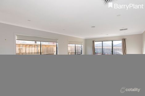 82 Everard Ave, Clyde North, VIC 3978