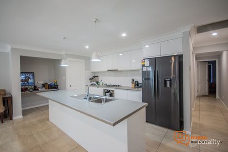 Property photo of 19 Pelagic Court Dubbo NSW 2830