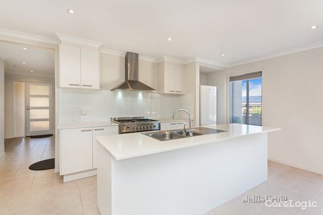Property photo of 3 Masterson Close Castlemaine VIC 3450