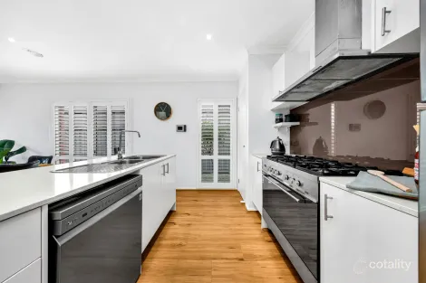 Property photo of 35 Skeeter Drive Mernda VIC 3754