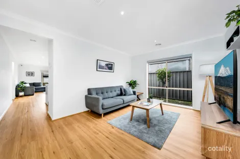 Property photo of 35 Skeeter Drive Mernda VIC 3754