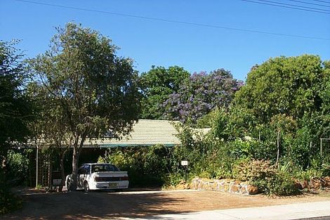 13 Blamire Rd, Kalamunda, WA 6076