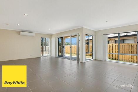 Property photo of 13 Avondale Drive Pimpama QLD 4209