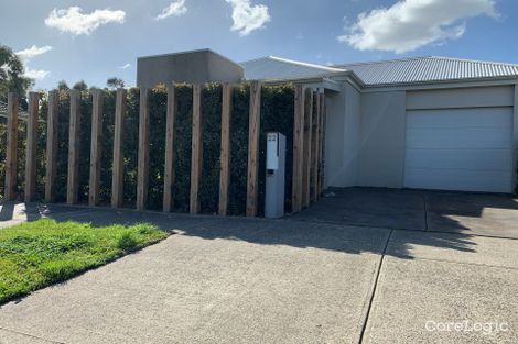 Property photo of 22 Orchard Valley Avenue Pakenham VIC 3810