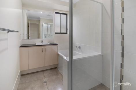 Property photo of 16 Sunstone Avenue Pimpama QLD 4209