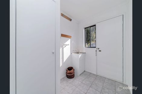 Property photo of 8 Reading Close Roxburgh Park VIC 3064