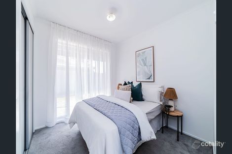 Property photo of 8 Reading Close Roxburgh Park VIC 3064