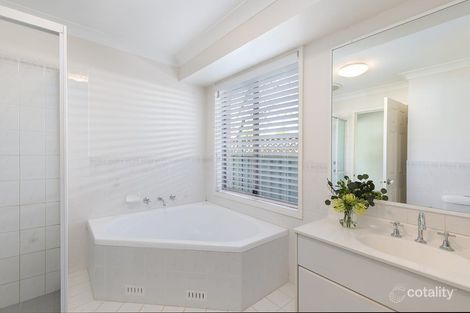 Property photo of 14 Acorn Place Ourimbah NSW 2258