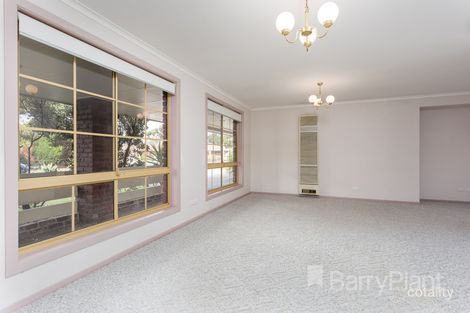 Property photo of 15 Kurrajong Drive Altona Meadows VIC 3028