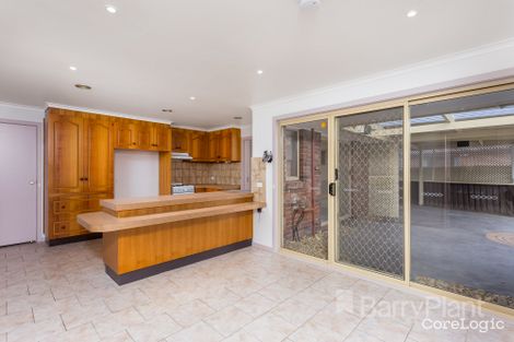 Property photo of 15 Kurrajong Drive Altona Meadows VIC 3028