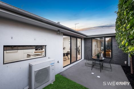 Property photo of 3/48 Rosala Avenue Altona North VIC 3025