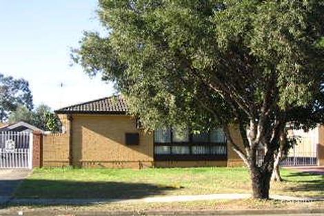 10 Caulfield Cres, St Johns Park, NSW 2176