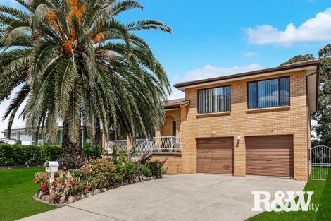 4 Windrush Cct, St Clair, NSW 2759