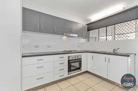 1/10 REGENT ST, HYDE PARK, QLD 4812
