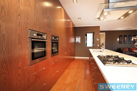 Property photo of 10 Ashridge Court Burnside Heights VIC 3023