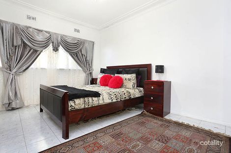 Property photo of 2 Vineyard Avenue Smithfield NSW 2164