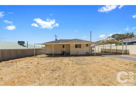 Property photo of 56 Adamson Road Parmelia WA 6167