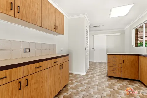 Property photo of 2 Gellibrand Road Orelia WA 6167