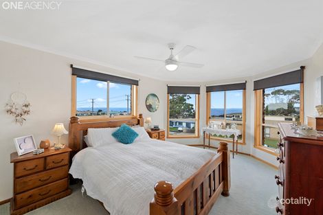 Property photo of 26 Pineleigh Street Penguin TAS 7316