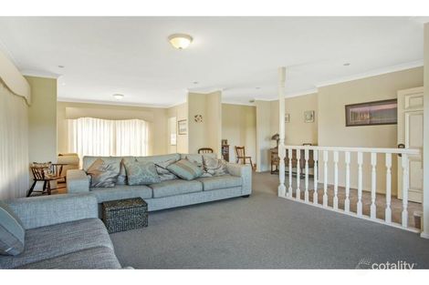 Property photo of 9 Toohey Cove Eleebana NSW 2282