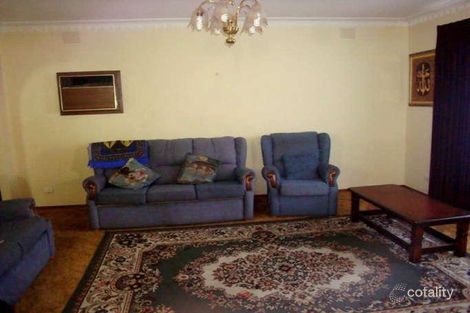 Property photo of 2 Blackwood Crescent Campbellfield VIC 3061